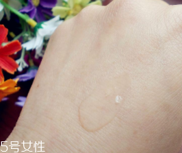 ipsa流金水什么味道？爛荔枝的味道