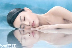 初春要換護(hù)膚品嗎？不用全部換