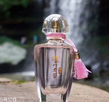 瀘州老窖香水什么味道？香調(diào)類似紀(jì)梵希
