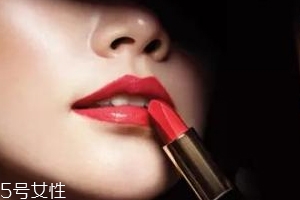 口紅不上色怎么辦？口紅原來不是直接涂的