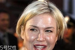 底妝脫妝怎么辦？及時補水拯救脫妝尷尬
