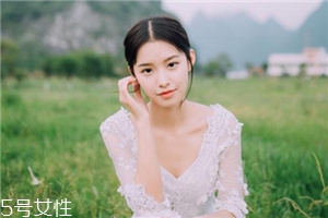 玻尿酸填充法令紋會腫嗎？注射后24小時輕微紅腫