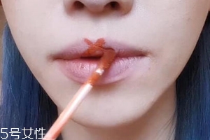 怎么變成櫻桃小嘴？大嘴唇變小攻略