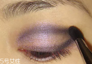 紫色眼影怎么畫好看？淡紫色超有女人味