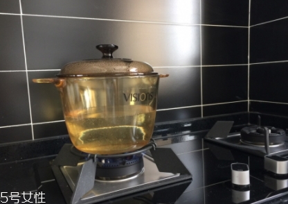 康寧鍋好用嗎？美食博主必備的一款廚具