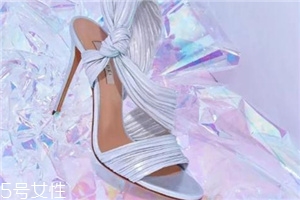 casadei鞋子多少錢？開啟你的奢華清單