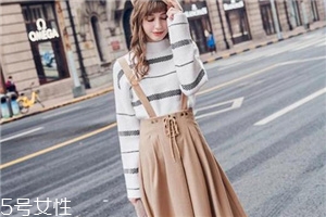 背帶裙怎么搭配？凸顯你的少女心