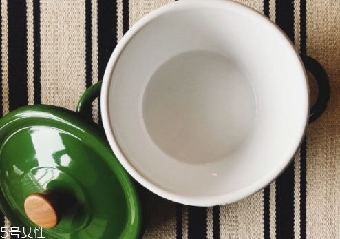 琺瑯鍋可以煲湯嗎？讓喝湯變得有逼格