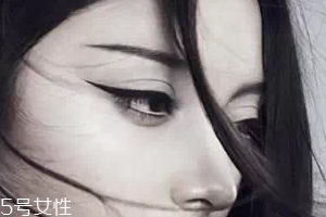 眼線畫(huà)歪了怎么辦？干脆暈成煙熏妝