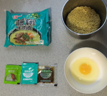 藤嬌牛肉面和藤椒牛肉面哪個好吃？統(tǒng)一和康師傅的對決