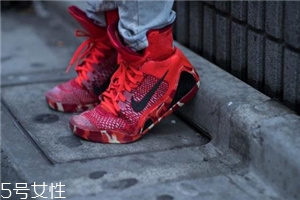 運(yùn)動(dòng)鞋不能水洗怎么辦？濕抹布輕微擦拭