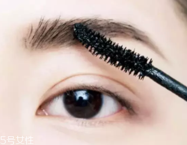 過(guò)年涂什么口紅？這些唇色讓親屬夸你好看