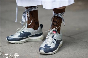 運(yùn)動(dòng)鞋多久洗一次？清洗不用太頻繁