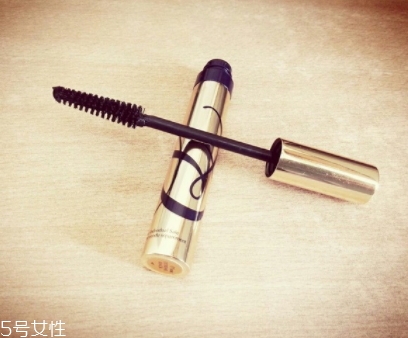 雅詩(shī)蘭黛睫毛膏有幾款？哪款好用？