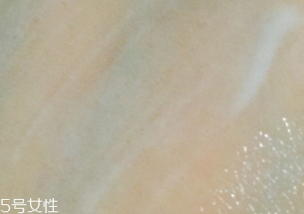 雅詩蘭黛乳液怎么樣？滋潤保濕的秘密
