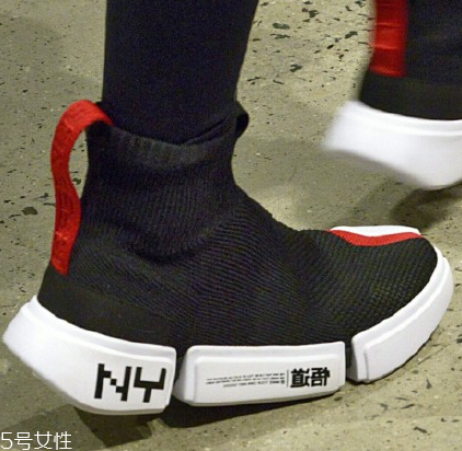 李寧紐約時(shí)裝周走秀款悟道球鞋在哪買_多少錢？