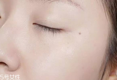 clio產(chǎn)品哪些值得推薦？快速打造自然妝容