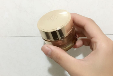 雅詩蘭黛多效智妍眼霜怎么用？