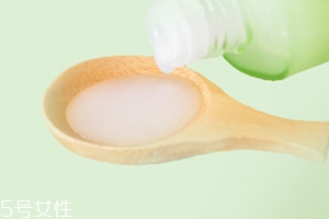 爽膚水有沉淀能用嗎？