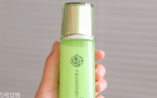爽膚水有沉淀能用嗎？