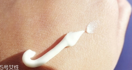 海藍(lán)之謎和sk2哪個(gè)好？從檔次膚質(zhì)適合情況比較