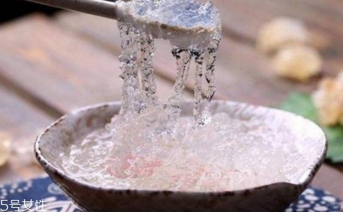 雪燕可以生吃嗎？雪燕沒煮熟可以吃嗎？