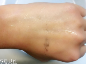 Attenir艾天然卸妝油好用嗎？打敗植村秀的卸妝冠軍