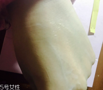 悅詩(shī)風(fēng)吟乳液為什么搓泥？吸收度一般