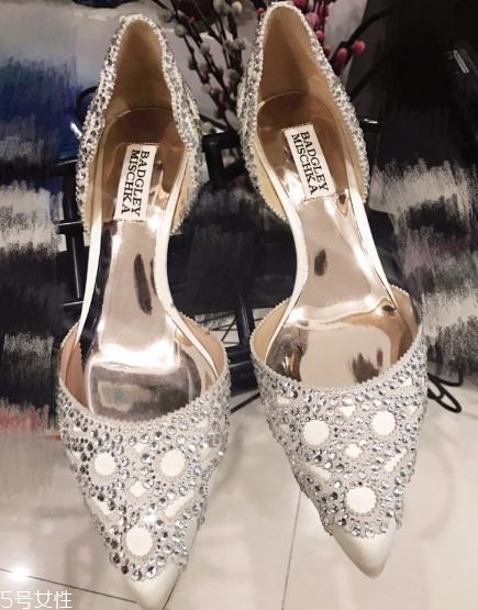 badgley mischka是哪個國家的牌子？超級貌美的小眾婚鞋