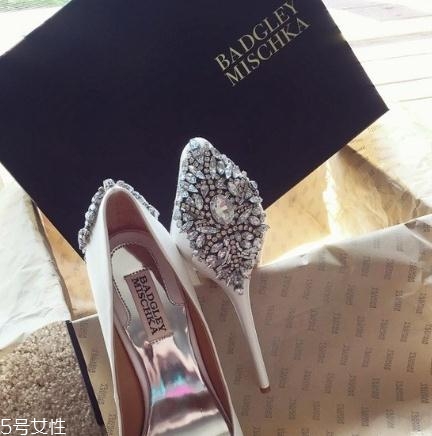 badgley mischka鞋子怎么樣？結(jié)婚選它就對(duì)了
