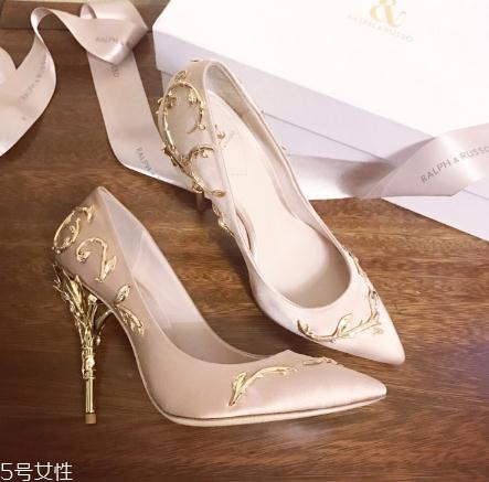 sophia webster是什么檔次？新星設(shè)計(jì)師圓你公主夢(mèng)