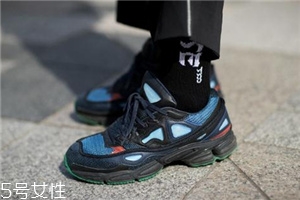 運(yùn)動(dòng)鞋能撐大嗎？可以用撐鞋器