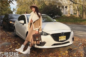 羊羔絨外套配什么鞋子？三款搭配出街不用愁