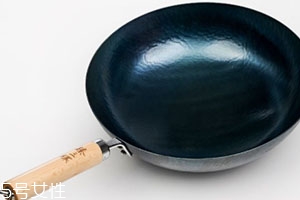 章丘鐵鍋怎么開鍋？臻三環(huán)鐵鍋開鍋教程