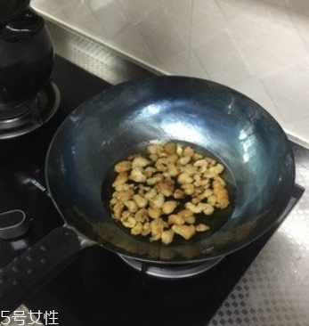章丘鐵鍋怎么開鍋？臻三環(huán)鐵鍋開鍋教程