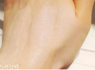 圣羅蘭超模粉底液適合什么皮膚？干皮福音