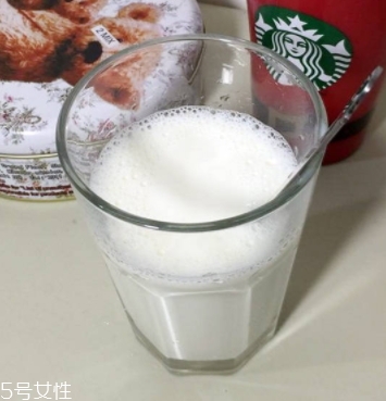藍(lán)胖子奶粉怎么開？根據(jù)需求選擇開口