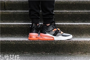運(yùn)動(dòng)鞋比皮鞋大一碼還是小一碼？