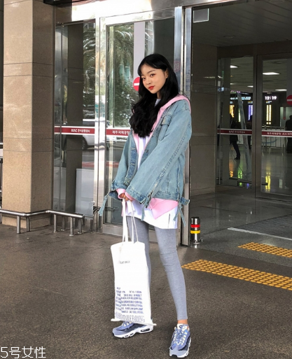 牛仔上衣配什么鞋子？輕松凹出街拍潮范
