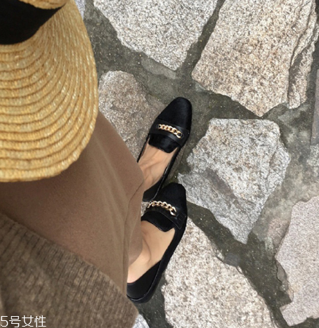 2022流行什么平底鞋？千萬不能錯過的流行爆款