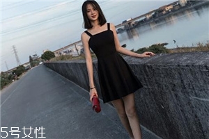 女生怎么穿有個(gè)性？做個(gè)性感又迷人的酷girl