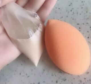 美妝蛋能用洗面奶洗嗎？洗面奶洗不掉彩妝