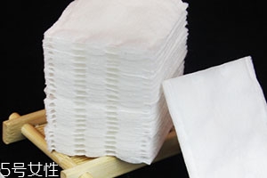 乳液要用化妝棉擦嗎？涂乳液用化妝棉效果好