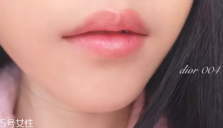 迪奧005和004哪個(gè)好看？