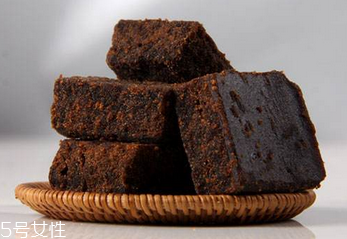阿膠黑糖經(jīng)期可以喝嗎？最好少喝