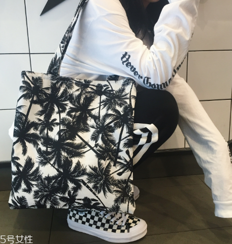 帆布包什么款式好看？這個春天一起文藝起來
