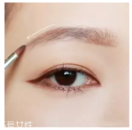 眉粉怎么畫(huà)眉毛好看？這么用眉妝超完美
