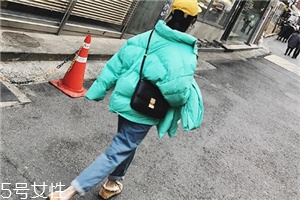 牛仔褲脫漿是什么意思？脫漿之后更柔軟