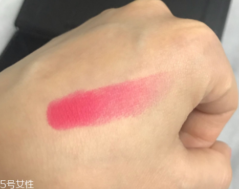 魅可珊瑚色口紅是幾號(hào)？relentlessly red桃花粉
