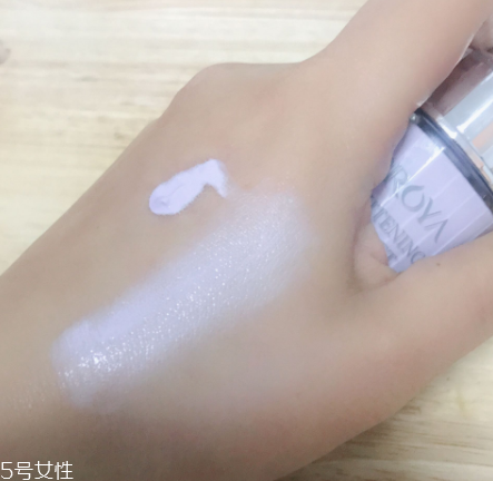珀萊雅隔離霜紫的好還是綠的好？紫色百搭